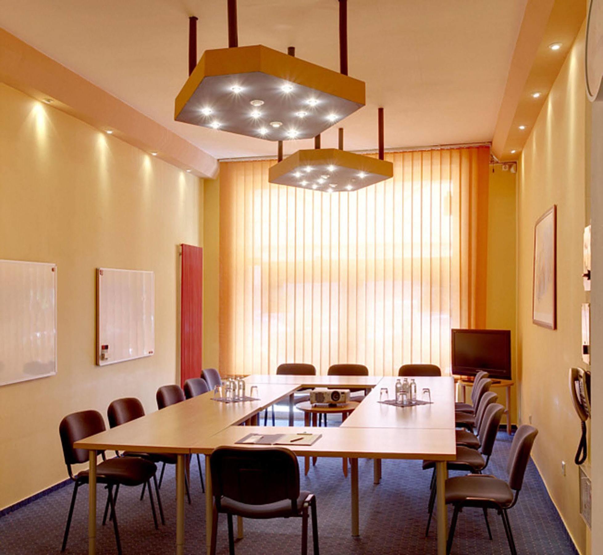 Art Hotel Charlottenburger Hof Берлін Бізнес фото